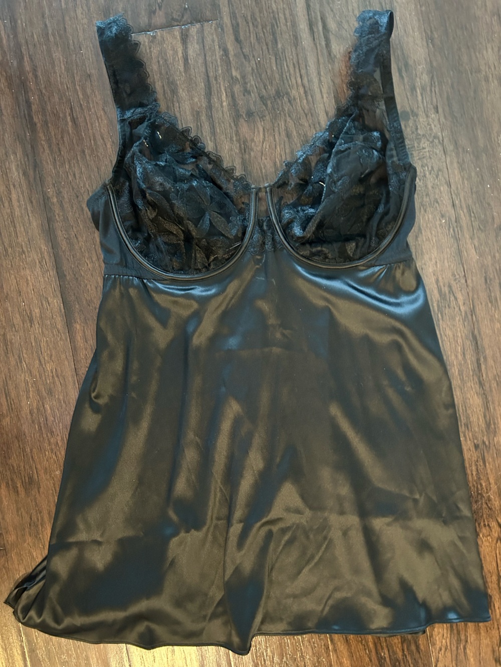 Victoria's Secret Black Lace Satin Slip Bra Top NWT Size XL
